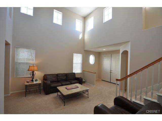 22957 Raintree Ln, Santa Clarita, CA 91390 photo 3
