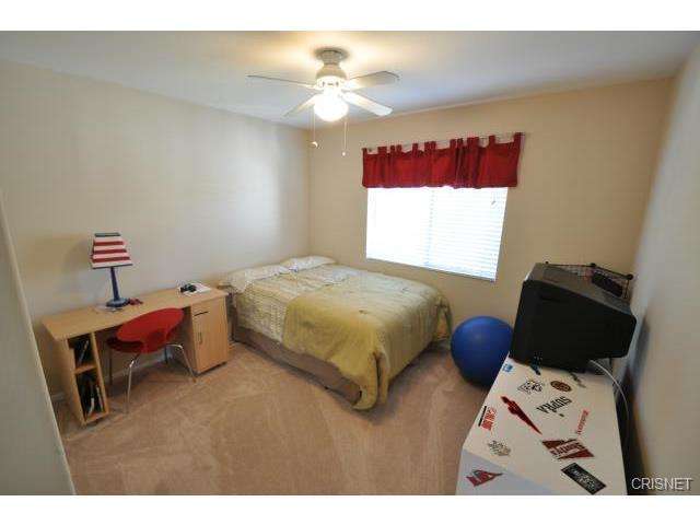 22957 Raintree Ln, Santa Clarita, CA 91390 photo 19