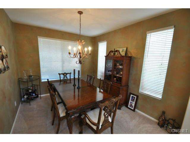 22957 Raintree Ln, Santa Clarita, CA 91390 photo 6