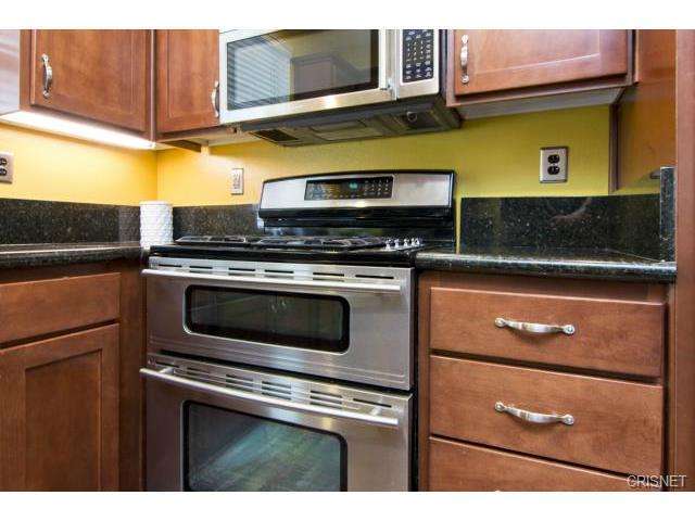 28547 Calex Dr, Valencia, CA 91354 photo 4