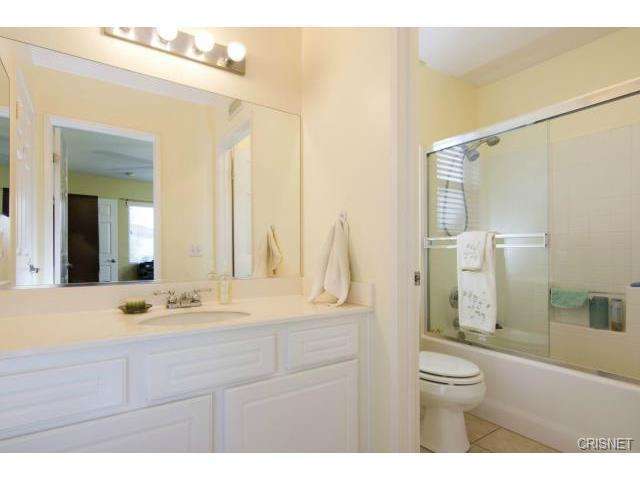 28547 Calex Dr, Valencia, CA 91354 photo 18
