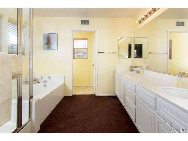 28547 Calex Dr, Valencia, CA 91354 photo 14