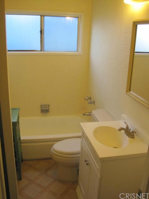 9657 Gullo Ave, Arleta, CA 91331 photo 16