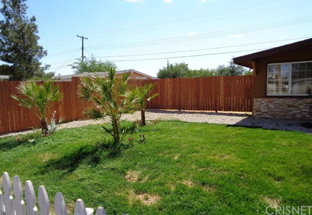 38447 32nd St, Palmdale, CA 93550 photo 3