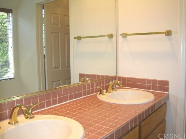22520 Ash Ct, Santa Clarita, CA 91390 photo 7