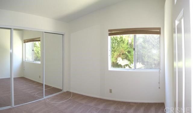 22520 Ash Ct, Santa Clarita, CA 91390 photo 8