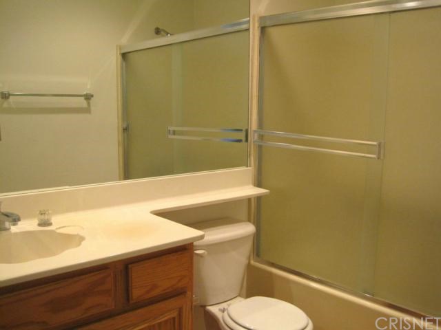 22520 Ash Ct, Santa Clarita, CA 91390 photo 10