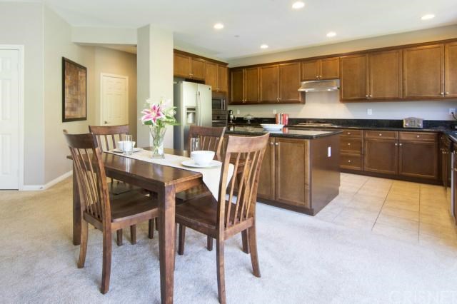 28010 Kenny Ln, Santa Clarita, CA 91350 photo 8