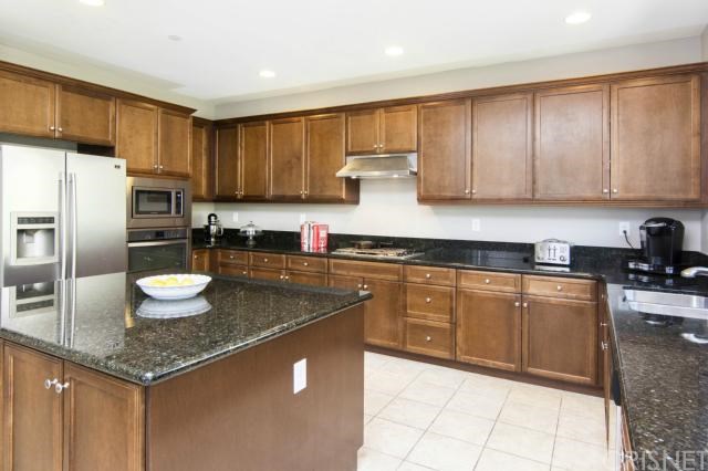 28010 Kenny Ln, Santa Clarita, CA 91350 photo 7