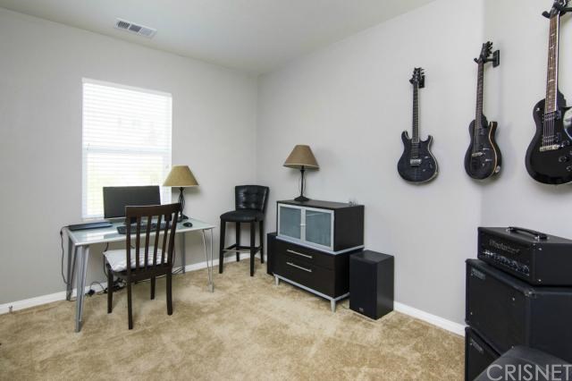 28010 Kenny Ln, Santa Clarita, CA 91350 photo 17