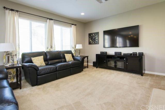 28010 Kenny Ln, Santa Clarita, CA 91350 photo 9