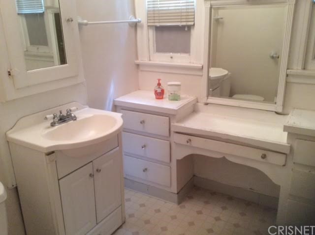 14616 Kittridge St, Van Nuys, CA 91405 photo 7