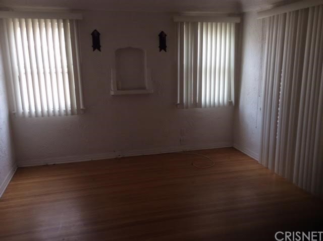14616 Kittridge St, Van Nuys, CA 91405 photo 3