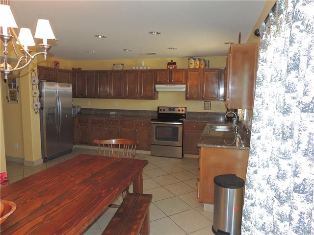 3113 Via De Flores, Lancaster, CA 93535 photo 7