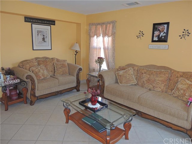 3113 Via De Flores, Lancaster, CA 93535 photo 8