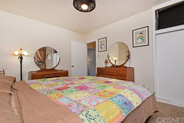 10311 Silverton Ave, Tujunga, CA 91042 photo 18