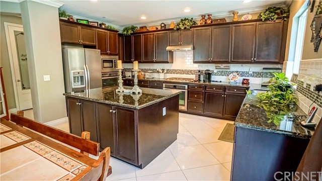 28002 Kenny Ln, Santa Clarita, CA 91350 photo 6