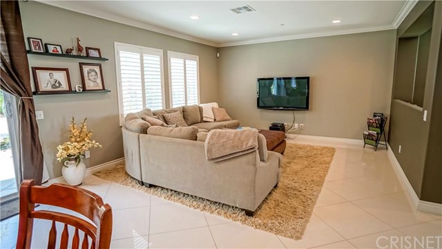 28002 Kenny Ln, Santa Clarita, CA 91350 photo 4