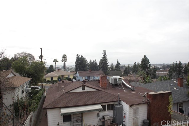10147 Lanark St, Sun Valley, CA 91352 photo 19
