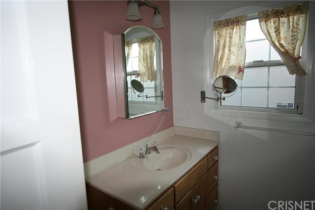 13531 Bromwich St, Arleta, CA 91331 photo 11