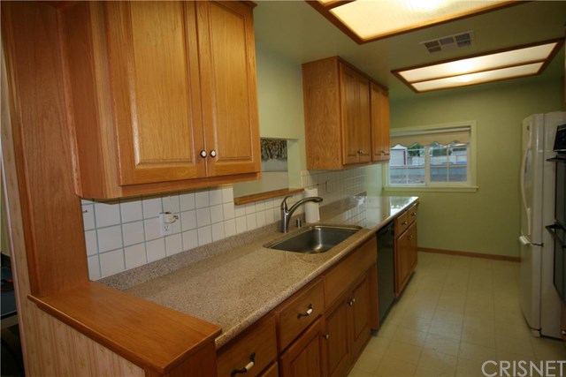 13531 Bromwich St, Arleta, CA 91331 photo 18