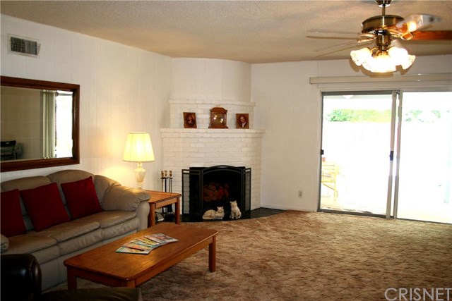 7434 Balcom Ave, Reseda, CA 91335 photo 4