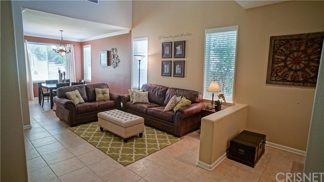 28532 Calex Dr, Valencia, CA 91354 photo 2
