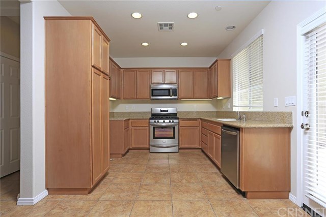 3152 Lisbon Ln, Oxnard, CA 93036 photo 6