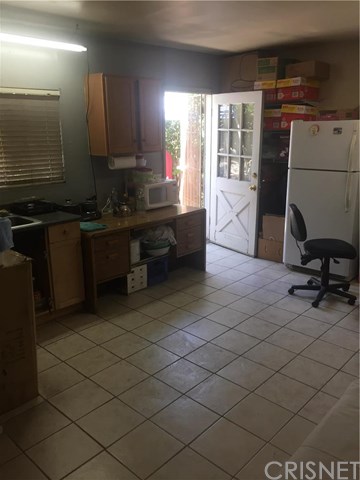 6922 Crebs, Reseda, CA 91335 photo 9
