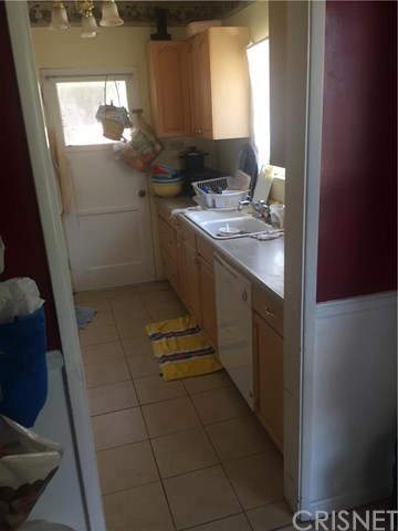 6922 Crebs, Reseda, CA 91335 photo 5