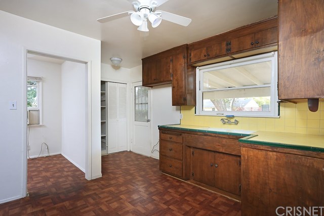 7503 Balcom Ave, Reseda, CA 91335 photo 7