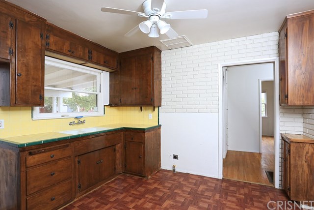 7503 Balcom Ave, Reseda, CA 91335 photo 6