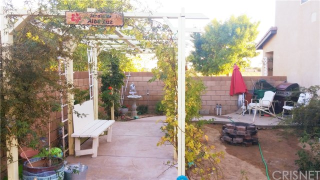 1843 Kettering, Lancaster, CA 93535 photo 5