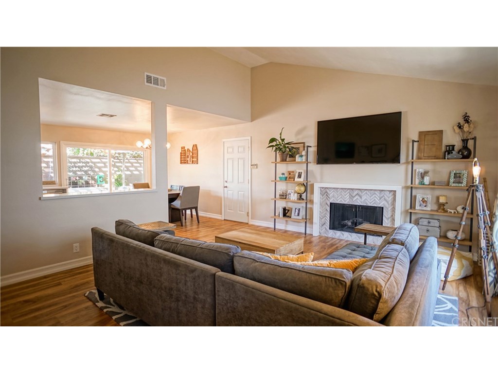 2038 E Mount Vernon Ave, Orange, CA 92867 photo 2