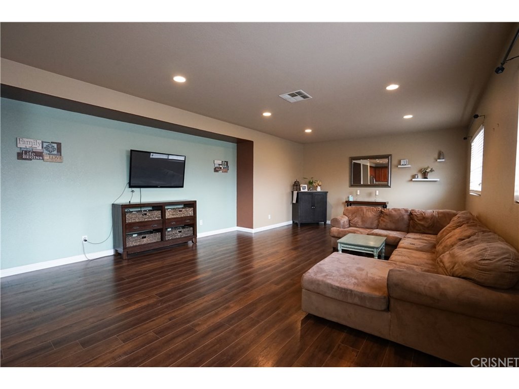 44236 E 16th St, Lancaster, CA 93535 photo 9