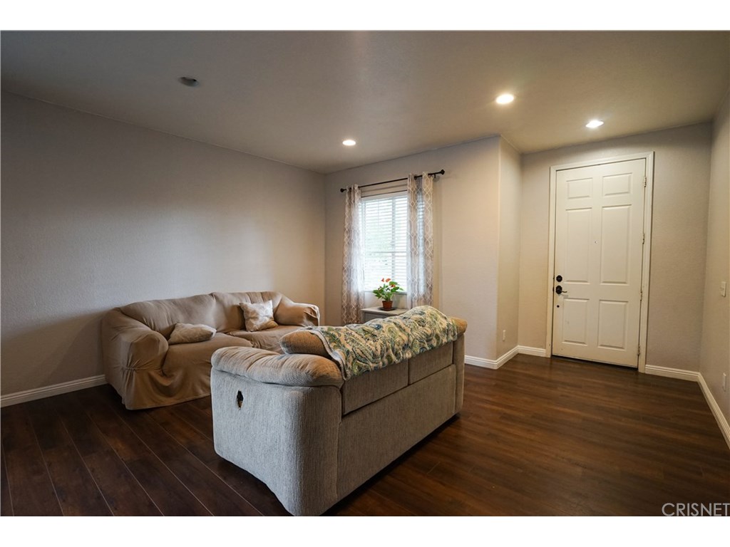 44236 E 16th St, Lancaster, CA 93535 photo 5