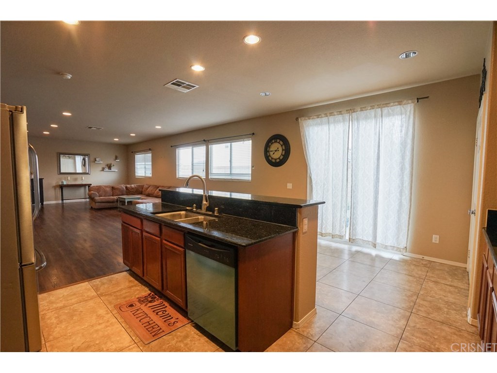 44236 E 16th St, Lancaster, CA 93535 photo 32