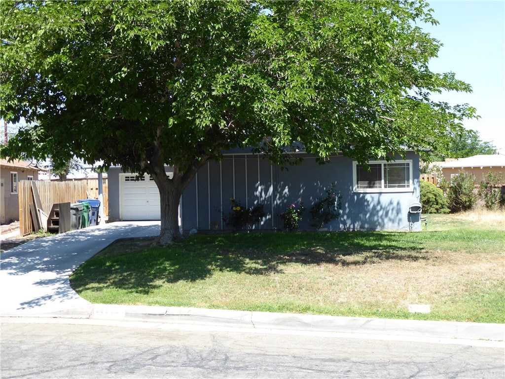 44249 2nd St, Lancaster, CA 93535 photo 1