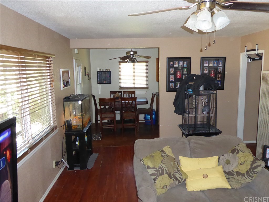 44249 2nd St, Lancaster, CA 93535 photo 3