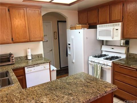 19045 Gault St #2, Reseda, CA 91335 photo 3