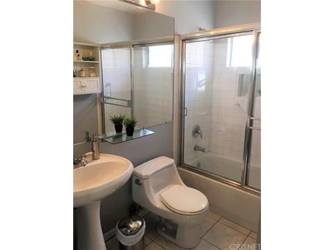 19045 Gault St #2, Reseda, CA 91335 photo 8