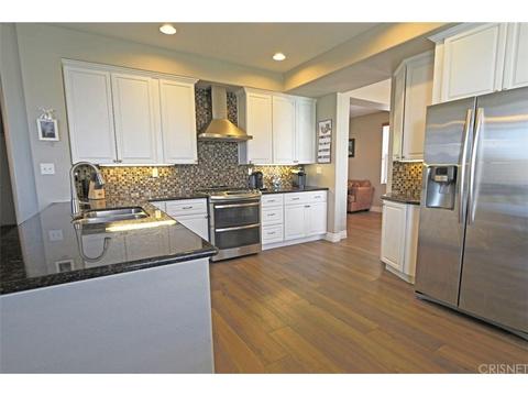 22952 Raintree Ln, Santa Clarita, CA 91390 photo 3