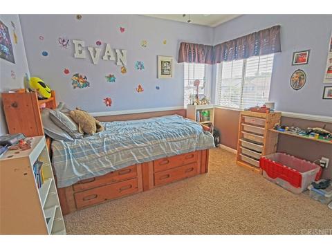 22952 Raintree Ln, Santa Clarita, CA 91390 photo 14