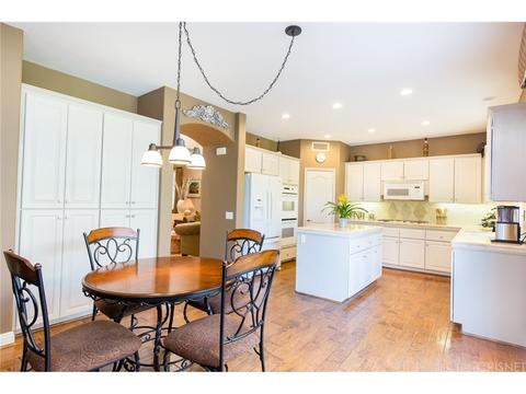 27815 Pine Crest Pl, Castaic, CA 91384 photo 13
