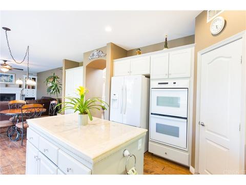 27815 Pine Crest Pl, Castaic, CA 91384 photo 12