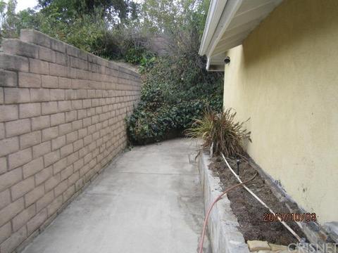9303 Scotmont Dr, Tujunga, CA 91042 photo 7