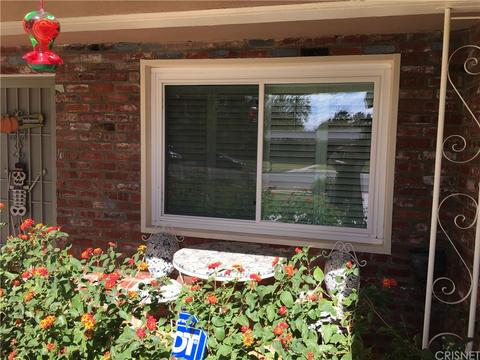 439 E Kildare St, Lancaster, CA 93535 photo 2