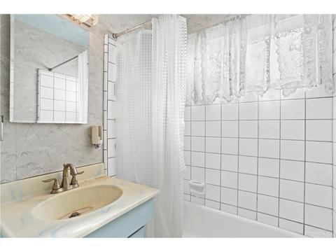 8006 Hesperia Ave, Reseda, CA 91335 photo 11