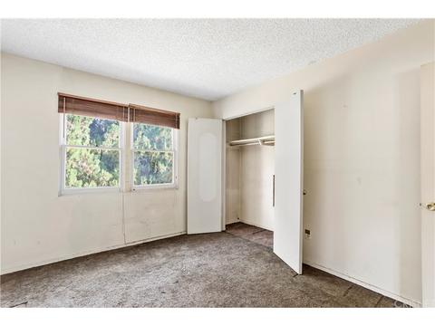 8006 Hesperia Ave, Reseda, CA 91335 photo 13