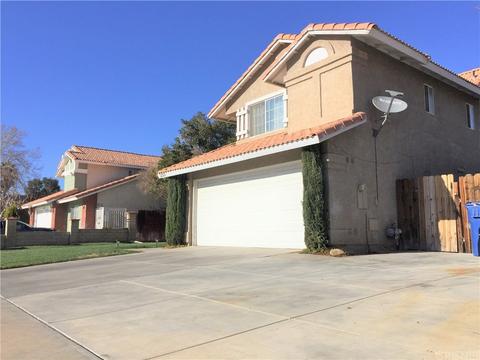 1253 Garnet Ave, Palmdale, CA 93550 photo 2